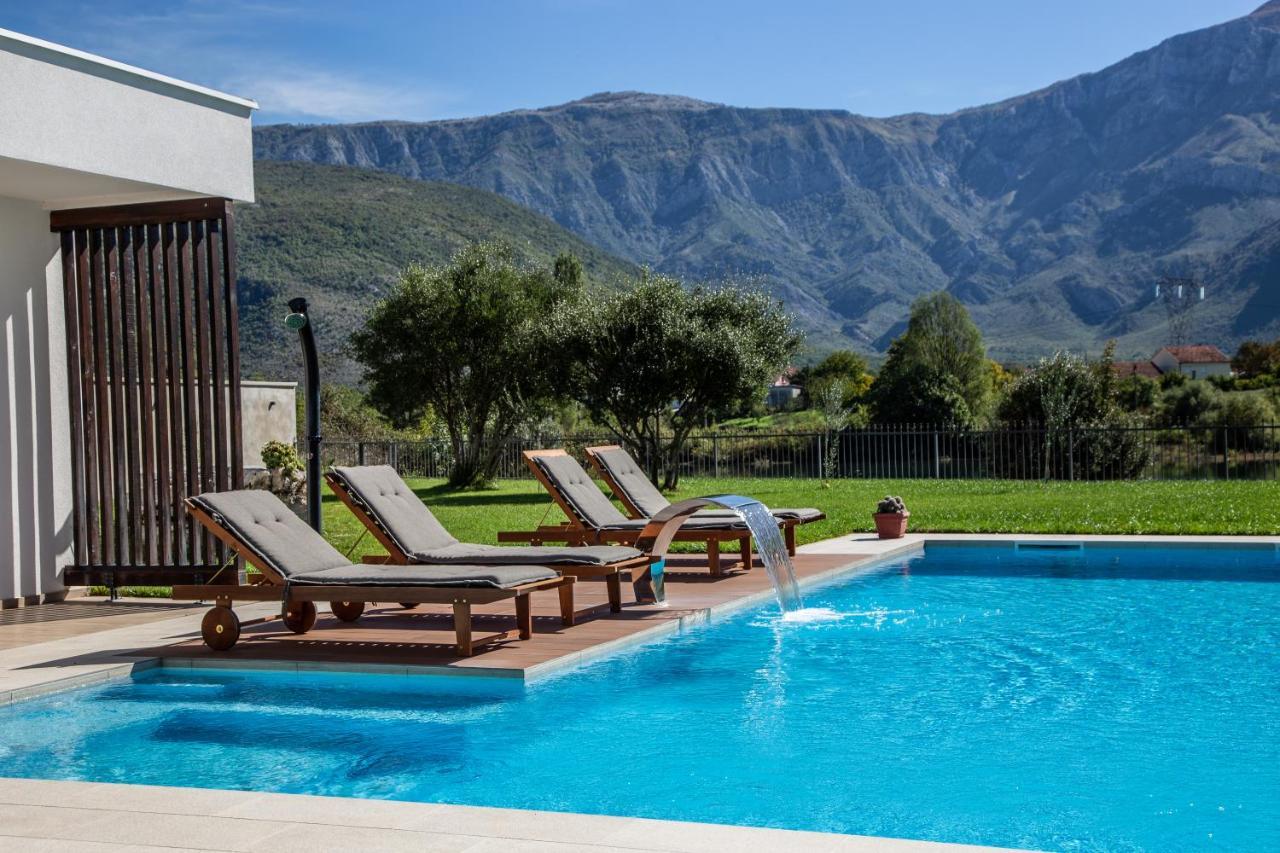Nera - Etwa Villa Mostar
